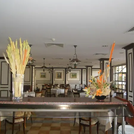 Orpheus 酒店 代温